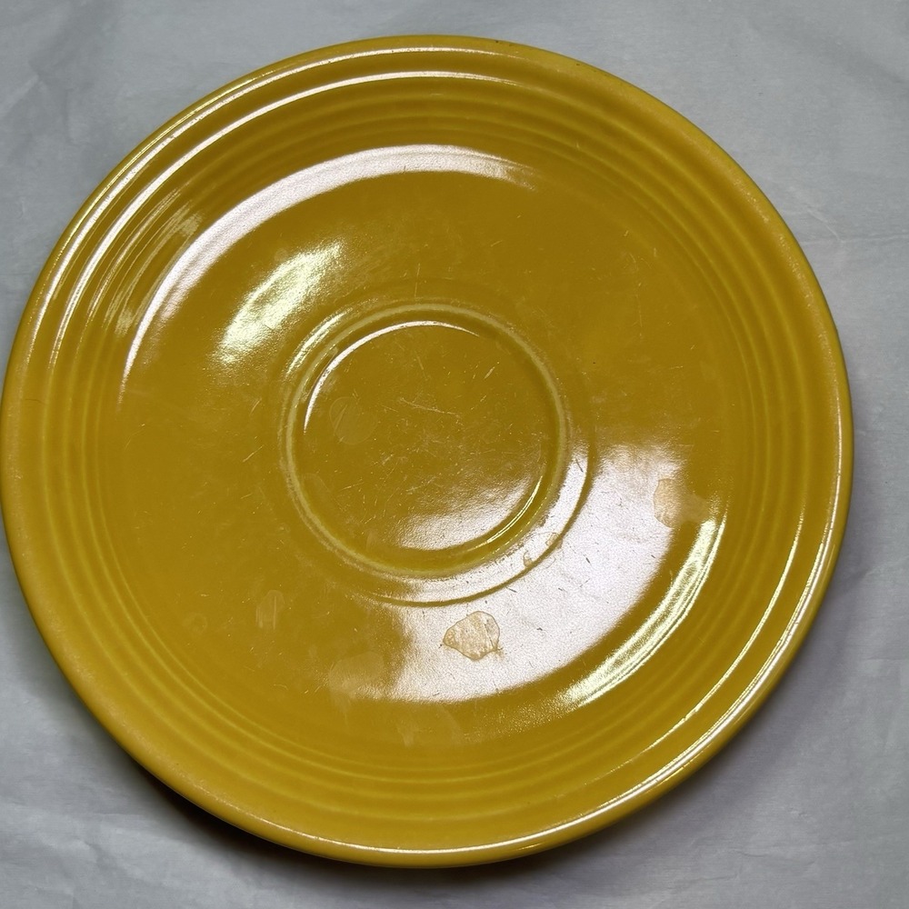 Homer Laughlin Genuine Fiesta Ware YELLOW Saucer plates 6" Daffodil?